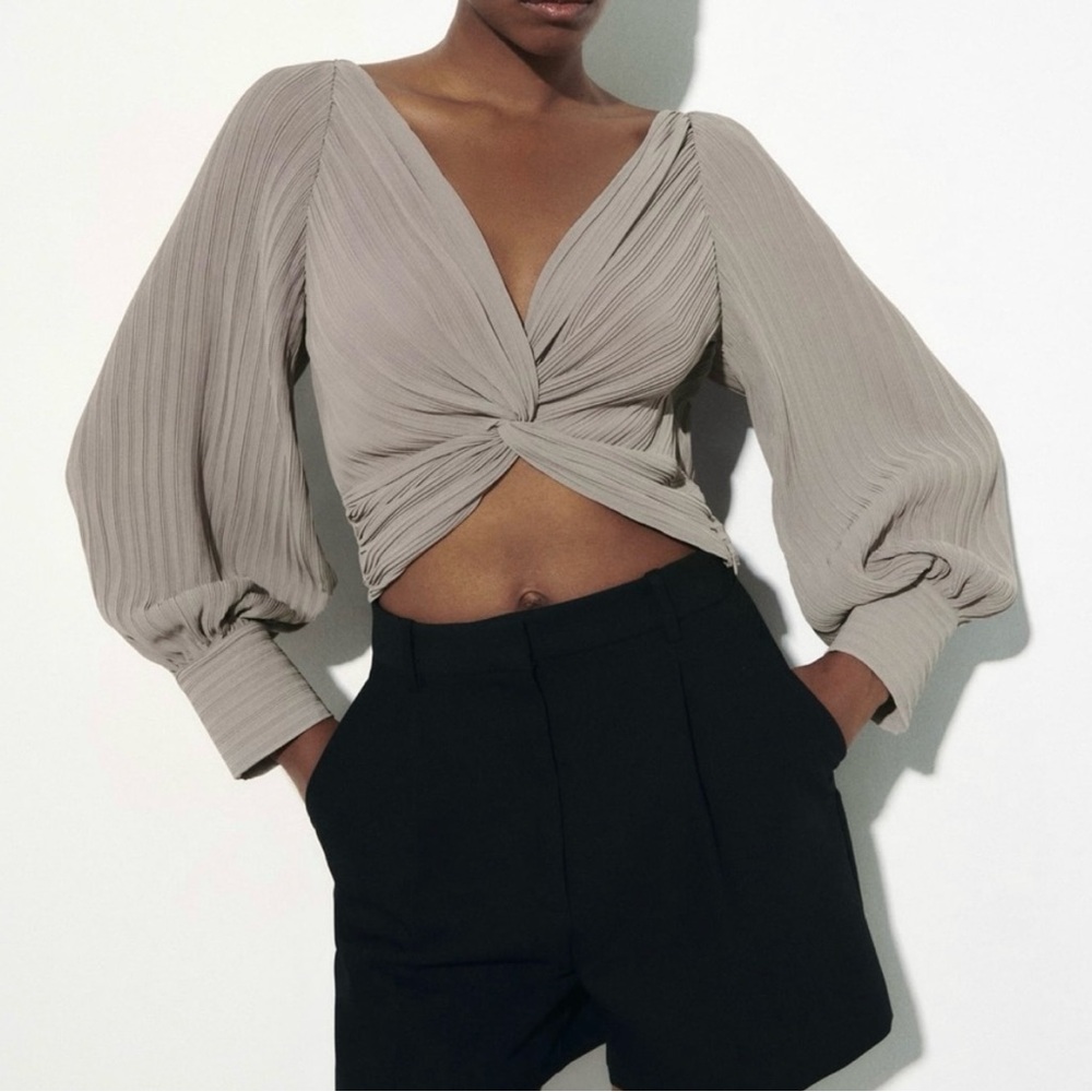 Zara Knotted Cropped Top